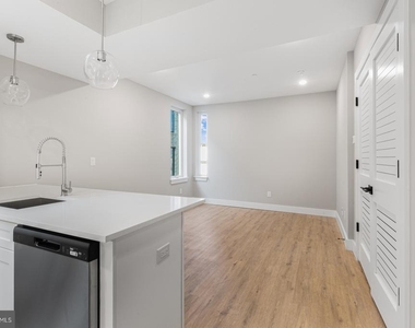 1144 Frankford Avenue - Photo Thumbnail 7