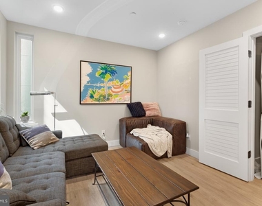 1144 Frankford Avenue - Photo Thumbnail 2