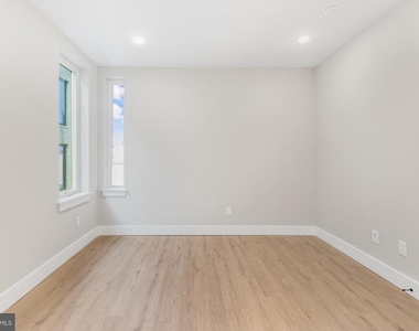 1144 Frankford Avenue - Photo Thumbnail 13