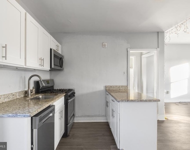 1735 W Oxford Street - Photo Thumbnail 4