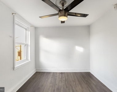 1735 W Oxford Street - Photo Thumbnail 16