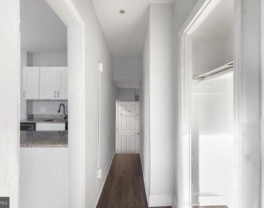1735 W Oxford Street - Photo Thumbnail 10