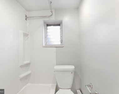 1735 W Oxford Street - Photo Thumbnail 13