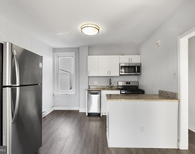 1735 W Oxford Street - Photo Thumbnail 3