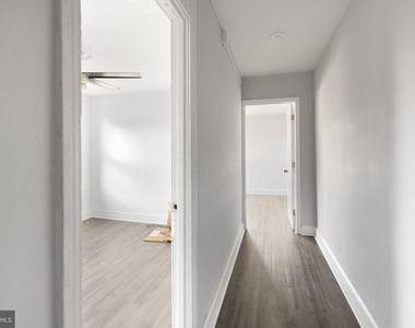 1735 W Oxford Street - Photo Thumbnail 14