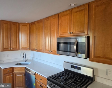 3637 Reed Street - Photo Thumbnail 2