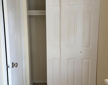 2823 Norcross Lane - Photo Thumbnail 4