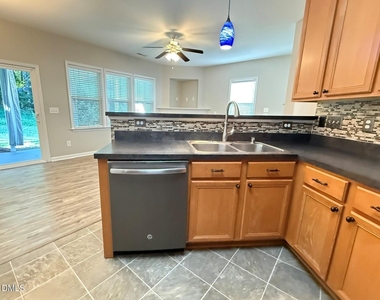 163 Deacon Ridge Street - Photo Thumbnail 5