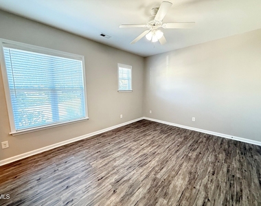 163 Deacon Ridge Street - Photo Thumbnail 10