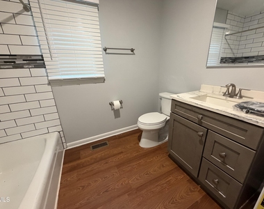 715 E River Road - Photo Thumbnail 8