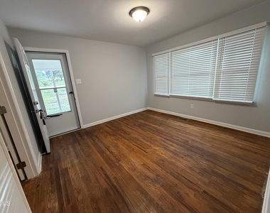 715 E River Road - Photo Thumbnail 5