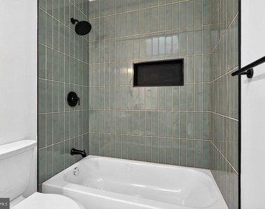 5925 Woodcrest Avenue - Photo Thumbnail 21