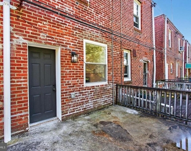 5925 Woodcrest Avenue - Photo Thumbnail 25
