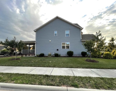 1101 Artis Town Lane - Photo Thumbnail 11