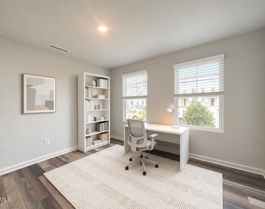 417 Carolina Springs Boulevard - Photo Thumbnail 2