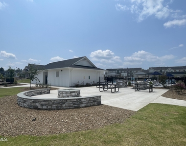 417 Carolina Springs Boulevard - Photo Thumbnail 36