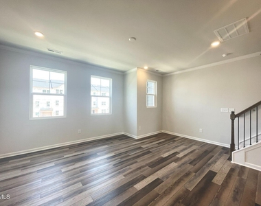 417 Carolina Springs Boulevard - Photo Thumbnail 11