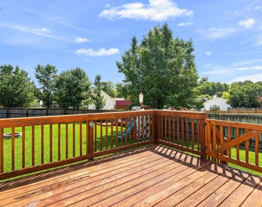 211 Courtland Drive - Photo Thumbnail 28