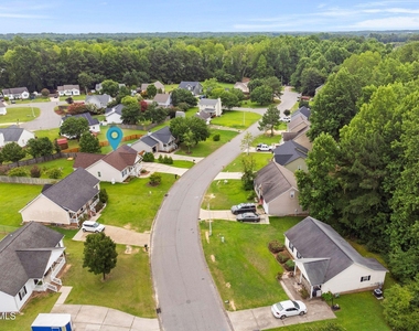 211 Courtland Drive - Photo Thumbnail 44