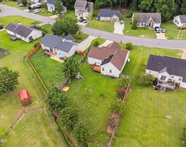 211 Courtland Drive - Photo Thumbnail 42