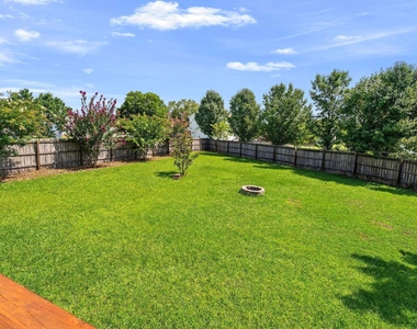 211 Courtland Drive - Photo Thumbnail 35