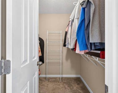 211 Courtland Drive - Photo Thumbnail 21