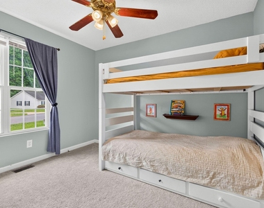 211 Courtland Drive - Photo Thumbnail 24