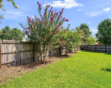 211 Courtland Drive - Photo Thumbnail 30