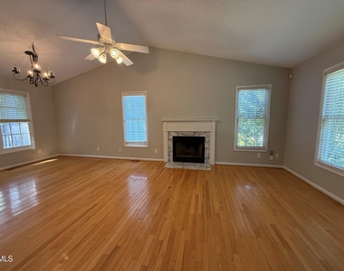 223 Mint Hill Drive - Photo Thumbnail 4