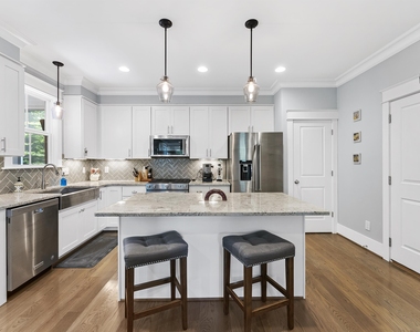 8112 Tuxford Drive - Photo Thumbnail 13