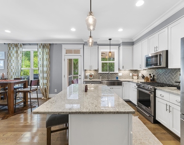 8112 Tuxford Drive - Photo Thumbnail 12