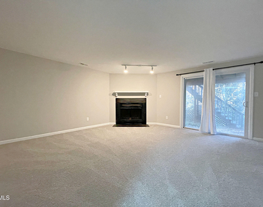 7328 Summerland Drive - Photo Thumbnail 18