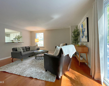 7328 Summerland Drive - Photo Thumbnail 3