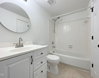 7328 Summerland Drive - Photo Thumbnail 15
