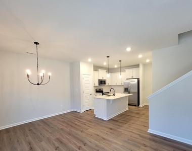 215 Chesapeake Cmns Street - Photo Thumbnail 8