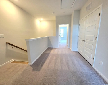 215 Chesapeake Cmns Street - Photo Thumbnail 15