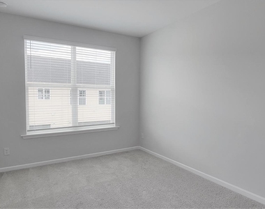 215 Chesapeake Cmns Street - Photo Thumbnail 22