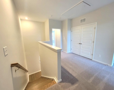 215 Chesapeake Cmns Street - Photo Thumbnail 16
