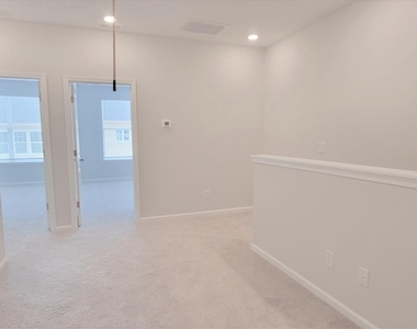 215 Chesapeake Cmns Street - Photo Thumbnail 17
