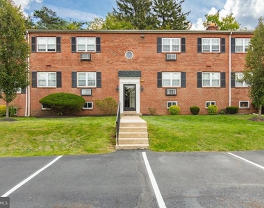 350 N York Road - Photo Thumbnail 10