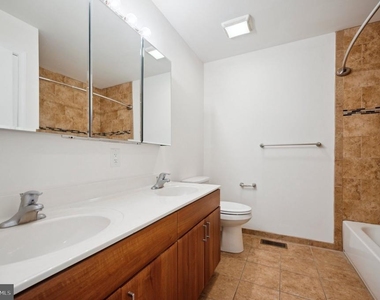 350 N York Road - Photo Thumbnail 10