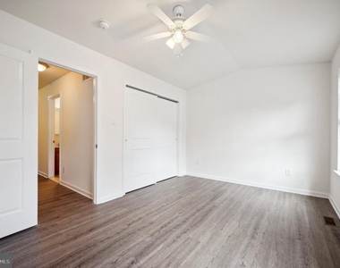 350 N York Road - Photo Thumbnail 8