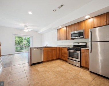 350 N York Road - Photo Thumbnail 1