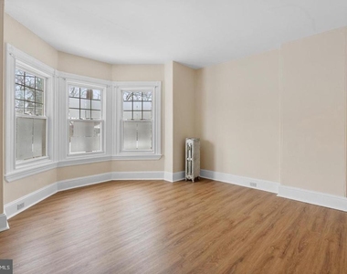 206 E Elm Street - Photo Thumbnail 18