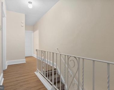 206 E Elm Street - Photo Thumbnail 15