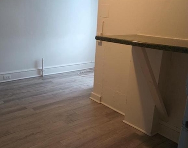 140 S Queen Street - Photo Thumbnail 3