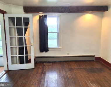206 Wolfrock Road - Photo Thumbnail 4