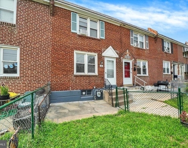 142 W 21st Street - Photo Thumbnail 3