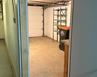 142 W 21st Street - Photo Thumbnail 19