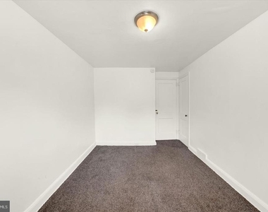 142 W 21st Street - Photo Thumbnail 16